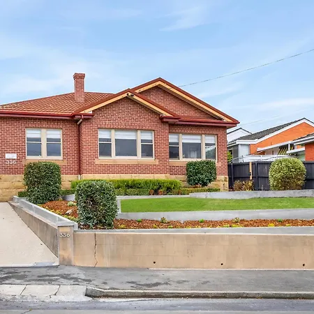 Gorgeous Hobart Accommodation - Park On Park - New Town Exterior photo