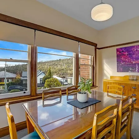 Gorgeous Hobart Accommodation - Park On Park - New Town Exterior photo